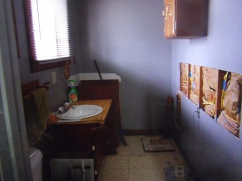 Tiny photo for 832 W Raymond Street W, Harrisburg, IL 62946 (MLS # 100000108)