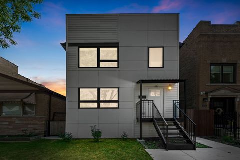 3739 W Addison Street Chicago IL 60618