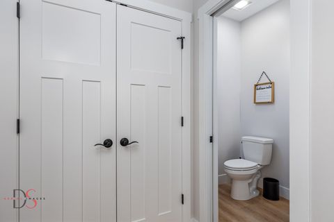 Tiny photo for 40 Waterside Way, Ottawa, IL 61350 (MLS # 12483497)