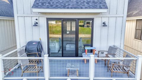 Tiny photo for 40 Waterside Way, Ottawa, IL 61350 (MLS # 12483497)