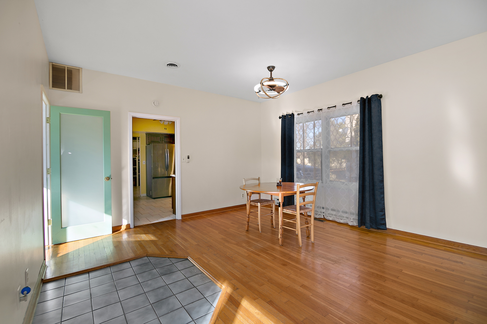123 Crescent Lane