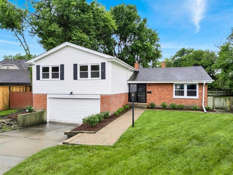 Property photo of 2309 Malik Court, Glenview, IL 60025