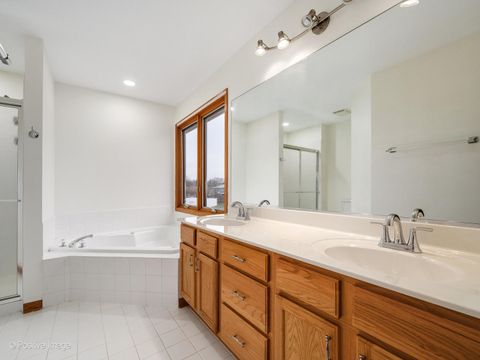 Tiny photo for 359 Gilbert Drive, Wood Dale, IL 60191 (MLS # 12537345)