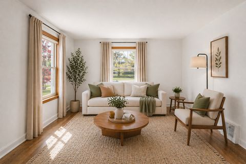 Tiny photo for 132 Hiawatha Drive, Clarendon Hills, IL 60514 (MLS # 12616526)