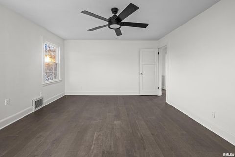 Tiny photo for 204 GREENWOOD Avenue, Bettendorf, IA 52722 (MLS # QC4269813)