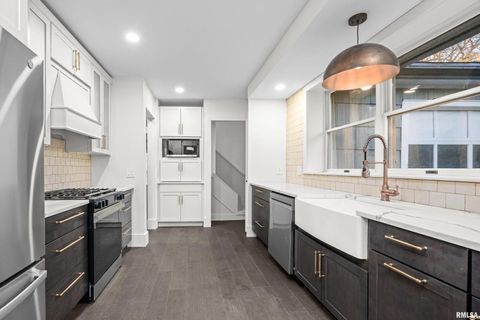 Tiny photo for 204 GREENWOOD Avenue, Bettendorf, IA 52722 (MLS # QC4269813)