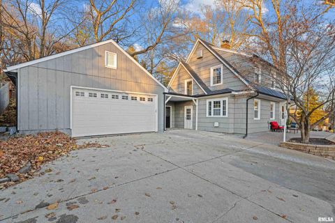 Tiny photo for 204 GREENWOOD Avenue, Bettendorf, IA 52722 (MLS # QC4269813)