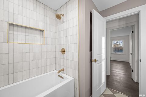 Tiny photo for 204 GREENWOOD Avenue, Bettendorf, IA 52722 (MLS # QC4269813)