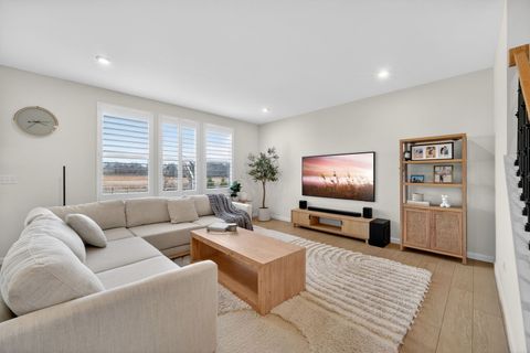 Tiny photo for 3121 Semple Way, Mundelein, IL 60060 (MLS # 12616239)