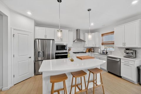 Tiny photo for 3121 Semple Way, Mundelein, IL 60060 (MLS # 12616239)