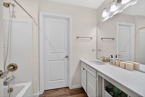 Tiny photo for 3121 Semple Way, Mundelein, IL 60060 (MLS # 12616239)