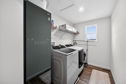 Tiny photo for 3121 Semple Way, Mundelein, IL 60060 (MLS # 12616239)