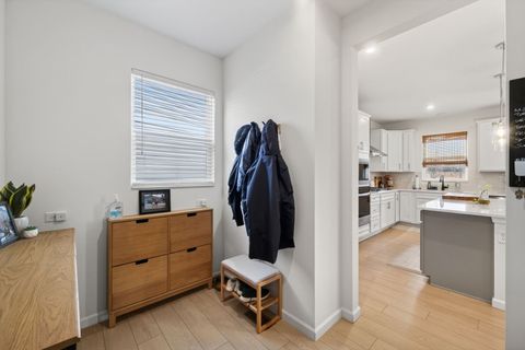 Tiny photo for 3121 Semple Way, Mundelein, IL 60060 (MLS # 12616239)