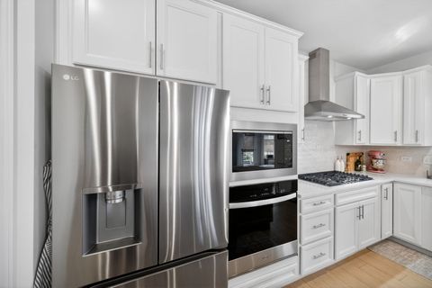 Tiny photo for 3121 Semple Way, Mundelein, IL 60060 (MLS # 12616239)