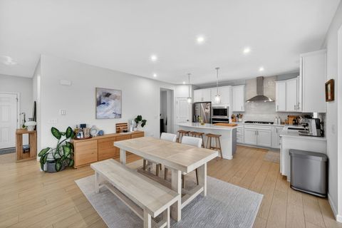 Tiny photo for 3121 Semple Way, Mundelein, IL 60060 (MLS # 12616239)