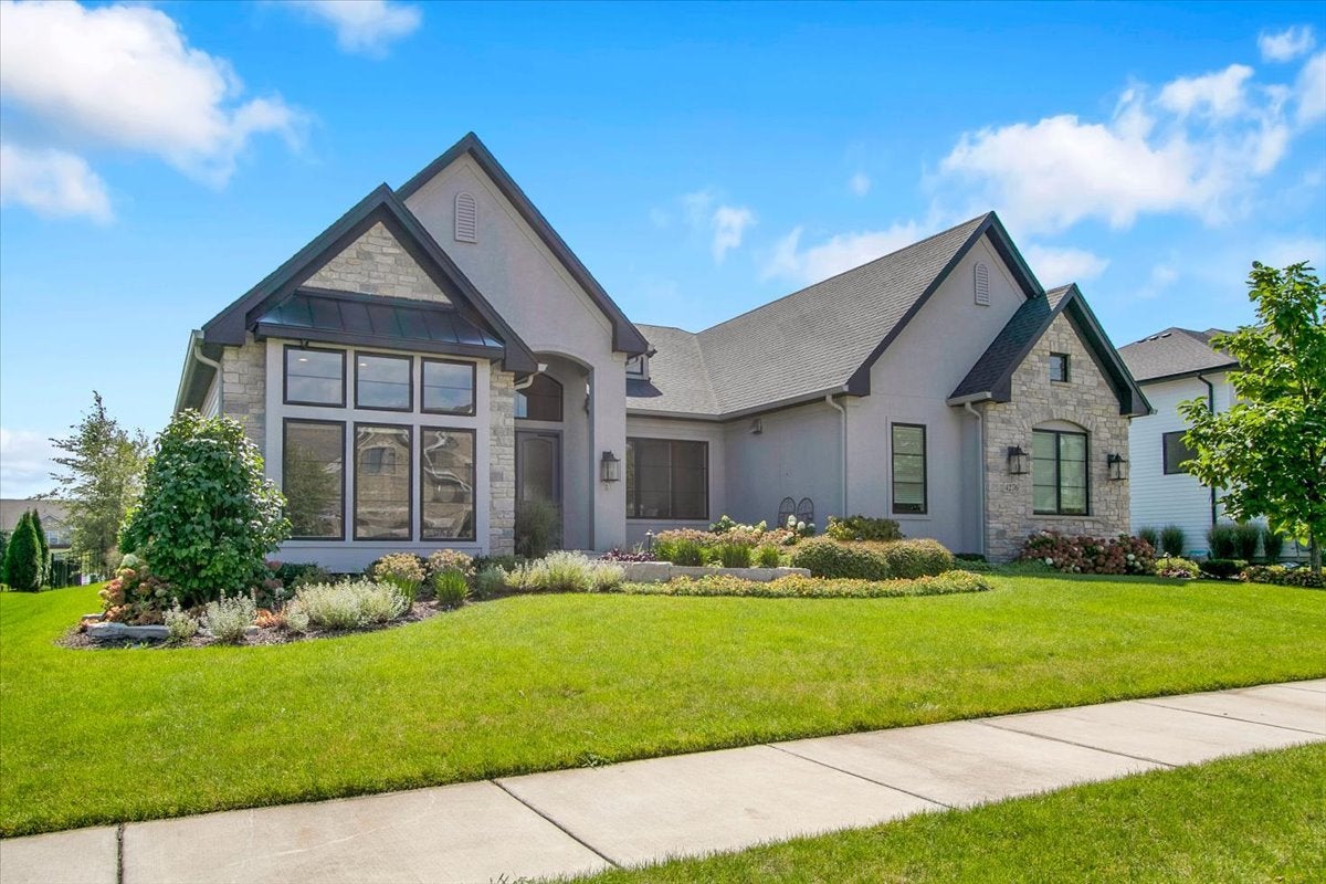 4276 Lacebark Lane