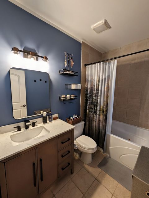 Tiny photo for 3910 N Bernard Street #2E, Chicago, IL 60618 (MLS # 12552394)