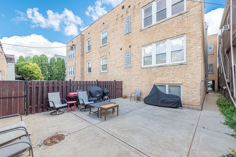 Tiny photo for 3910 N Bernard Street #2E, Chicago, IL 60618 (MLS # 12552394)