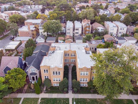 Tiny photo for 3910 N Bernard Street #2E, Chicago, IL 60618 (MLS # 12552394)