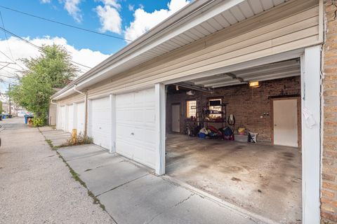 Tiny photo for 3910 N Bernard Street #2E, Chicago, IL 60618 (MLS # 12552394)