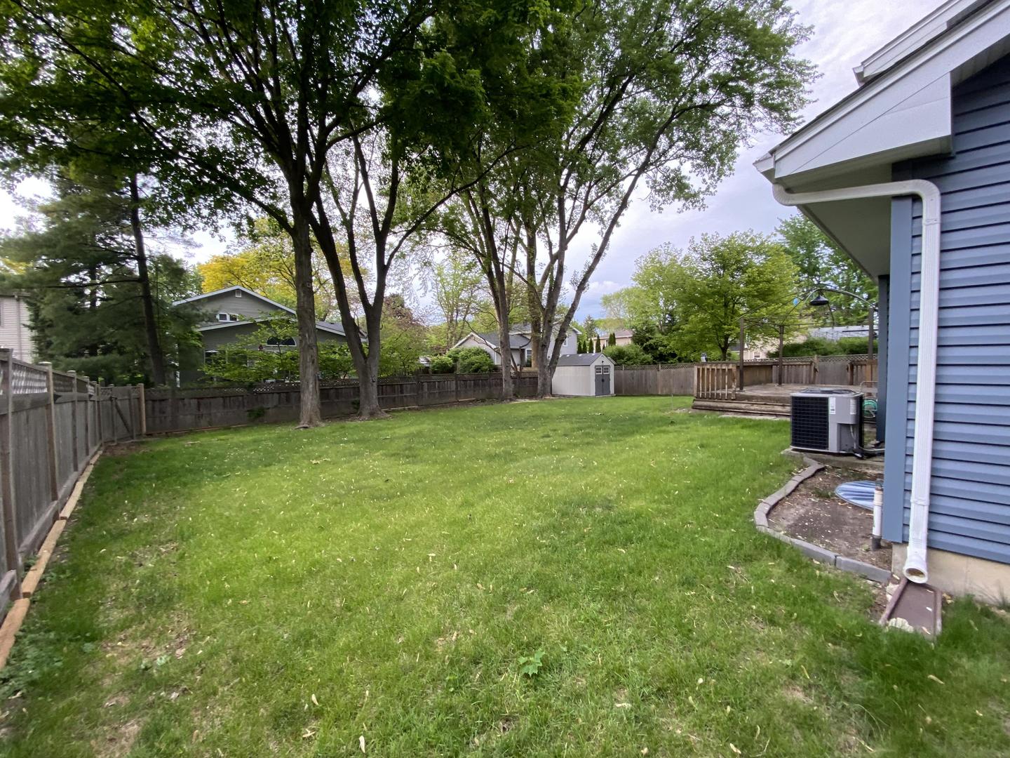 818 W Golf Road