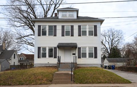 Photo of 117 E Garfield Street, Davenport, IA 52803 (MLS # 12604420)