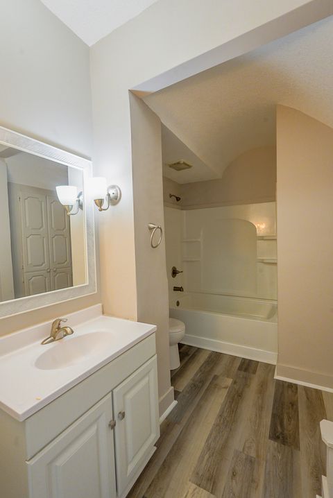 Tiny photo for 117 E Garfield Street, Davenport, IA 52803 (MLS # 12604420)