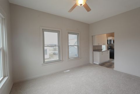 Tiny photo for 117 E Garfield Street, Davenport, IA 52803 (MLS # 12604420)