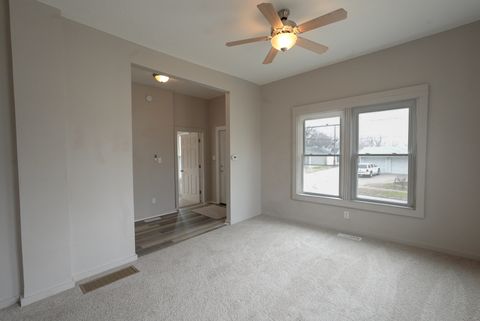 Tiny photo for 117 E Garfield Street, Davenport, IA 52803 (MLS # 12604420)