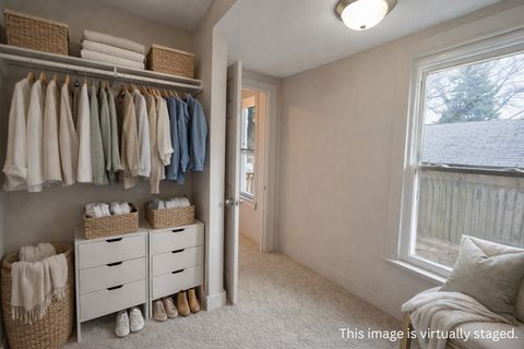 Tiny photo for 117 E Garfield Street, Davenport, IA 52803 (MLS # 12604420)