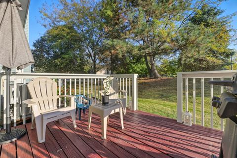 Tiny photo for 93 Berkshire Court, Gurnee, IL 60031 (MLS # 12489040)