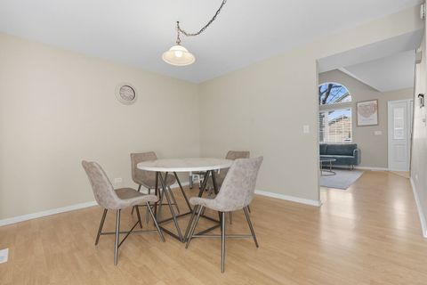 Tiny photo for 93 Berkshire Court, Gurnee, IL 60031 (MLS # 12489040)