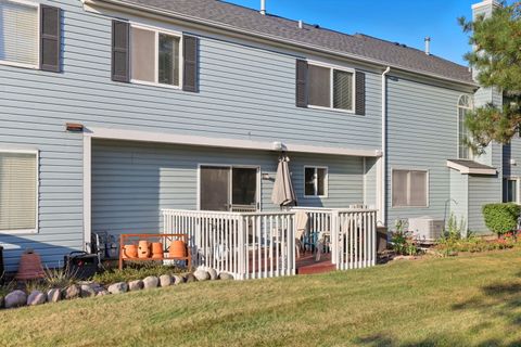 Tiny photo for 93 Berkshire Court, Gurnee, IL 60031 (MLS # 12489040)