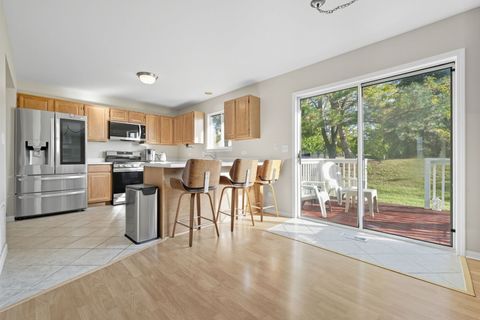 Tiny photo for 93 Berkshire Court, Gurnee, IL 60031 (MLS # 12489040)