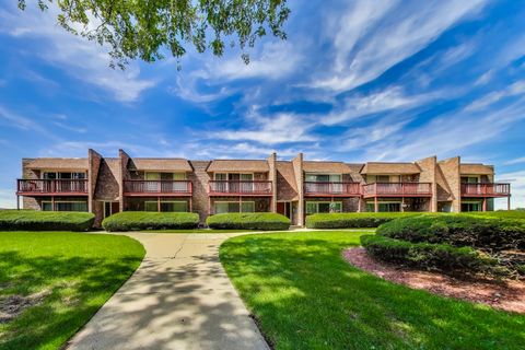 Photo of 518 N Roberts Drive #2a, Glenwood, IL 60425 (MLS # 12462000)