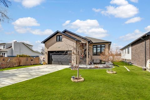 Tiny photo for 8332 S 78th Court, Justice, IL 60458 (MLS # 12592527)