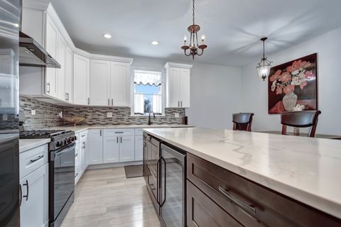 Tiny photo for 8332 S 78th Court, Justice, IL 60458 (MLS # 12592527)