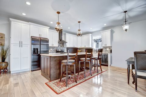 Tiny photo for 8332 S 78th Court, Justice, IL 60458 (MLS # 12592527)