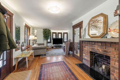 Tiny photo for 535 N Ashland Avenue, La Grange Park, IL 60526 (MLS # 12582033)