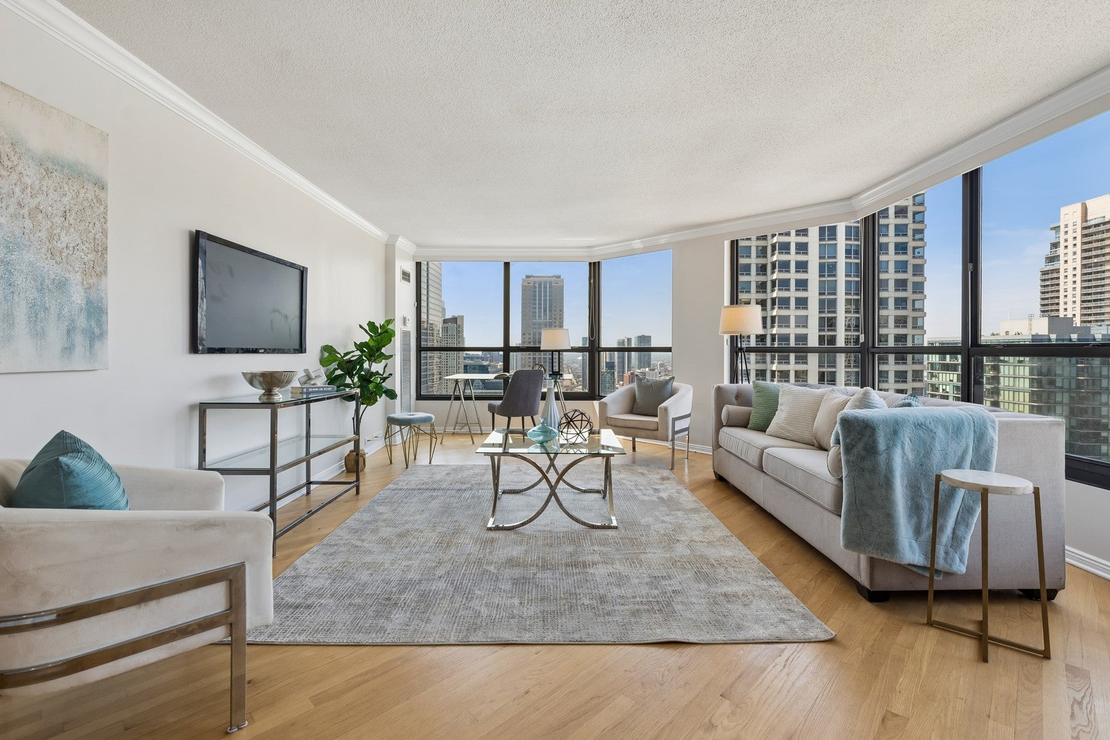 405 N WABASH Avenue 3403