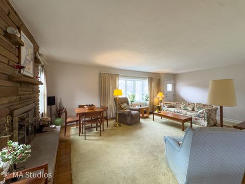 Tiny photo for 1219 Golf Lane, Wheaton, IL 60189 (MLS # 12578690)