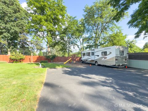 Tiny photo for 1219 Golf Lane, Wheaton, IL 60189 (MLS # 12578690)