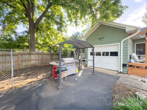 Tiny photo for 1219 Golf Lane, Wheaton, IL 60189 (MLS # 12578690)