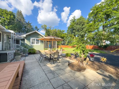 Tiny photo for 1219 Golf Lane, Wheaton, IL 60189 (MLS # 12578690)