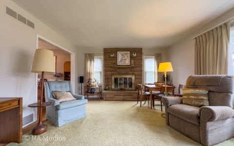 Tiny photo for 1219 Golf Lane, Wheaton, IL 60189 (MLS # 12578690)