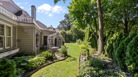 Tiny photo for 195 Maple Hill Road, Glencoe, IL 60022 (MLS # 12727880)
