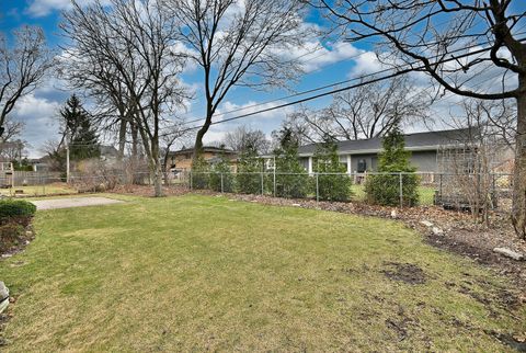 Tiny photo for 244 S Linden Avenue, Elmhurst, IL 60126 (MLS # 12589798)