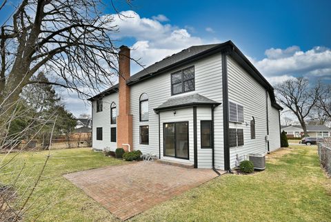 Tiny photo for 244 S Linden Avenue, Elmhurst, IL 60126 (MLS # 12589798)