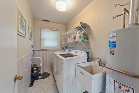 Tiny photo for 564 Gateshead S, Elk Grove Village, IL 60007 (MLS # 12737576)