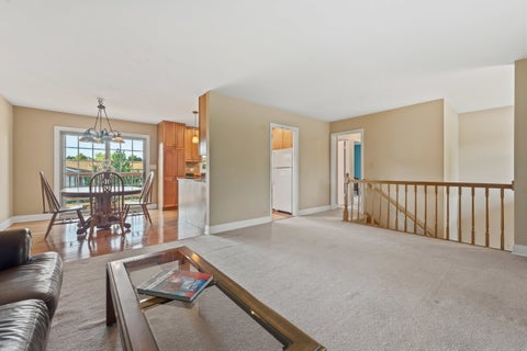 Tiny photo for 564 Gateshead S, Elk Grove Village, IL 60007 (MLS # 12737576)